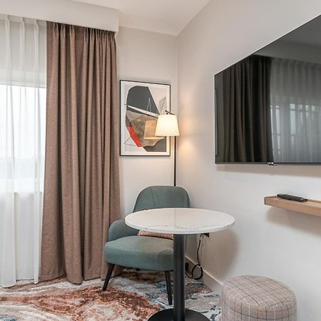 Best Western Rockingham Forest Hotel Корби Екстериор снимка