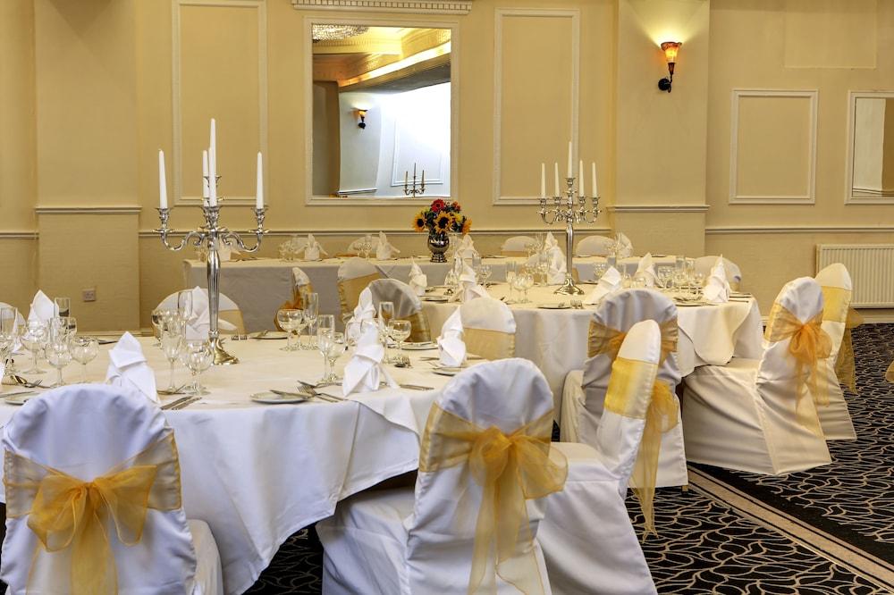 Best Western Rockingham Forest Hotel Корби Екстериор снимка