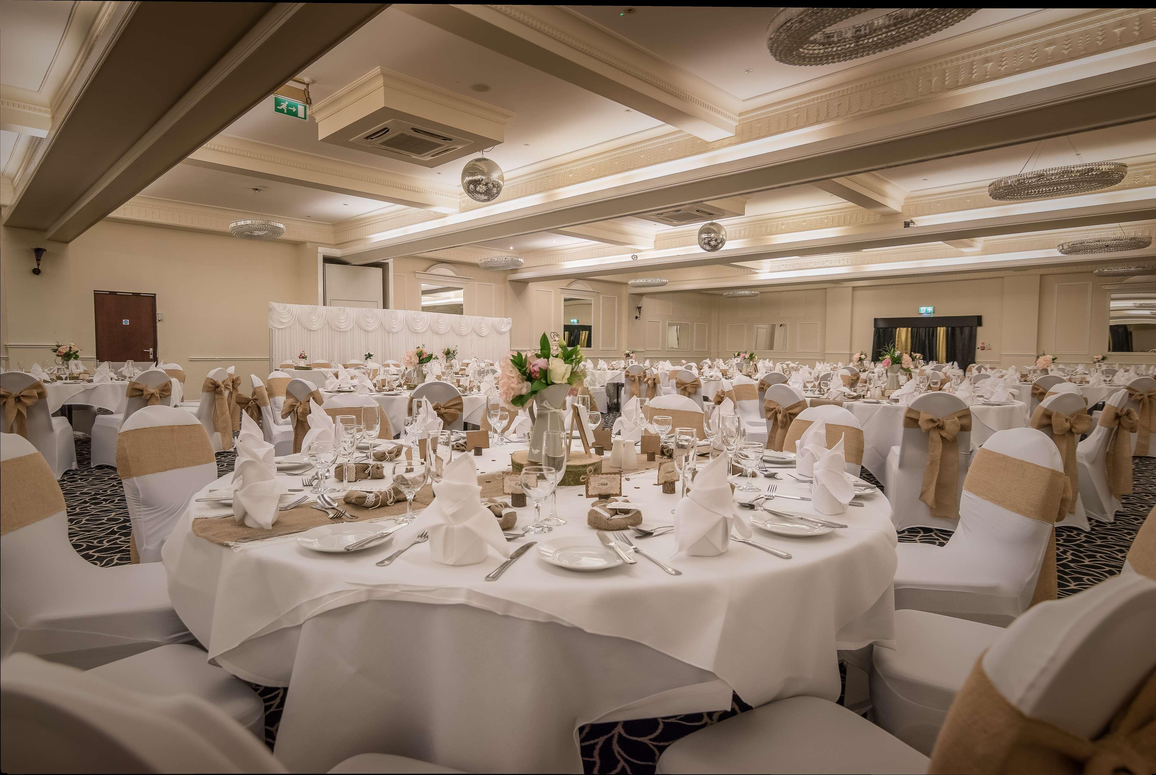 Best Western Rockingham Forest Hotel Корби Екстериор снимка